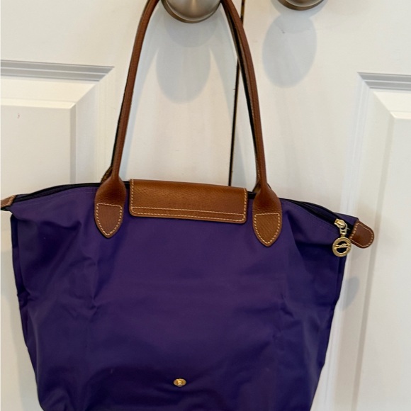 Longchamp Elegant Purple Tote Bag with Brown Accents - Picture 2 of 5